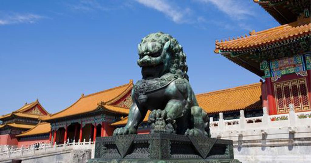lion chinois devant temple